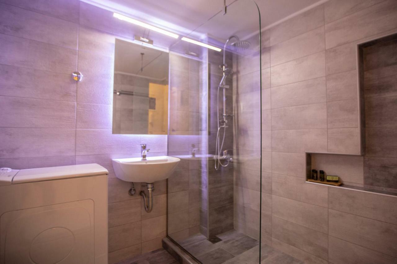 Paradise Apartment In Piraeus Centre المظهر الخارجي الصورة
